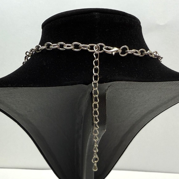 Chain Link Statement Bib Necklace Silver Circle Rhinestone Accent Jewelry 10 in - Picture 6 of 6